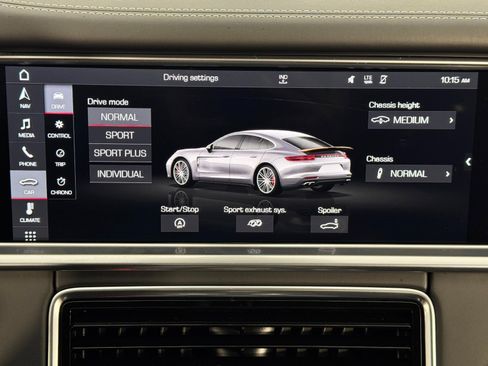 Used 2019 Porsche Panamera GTS image 28