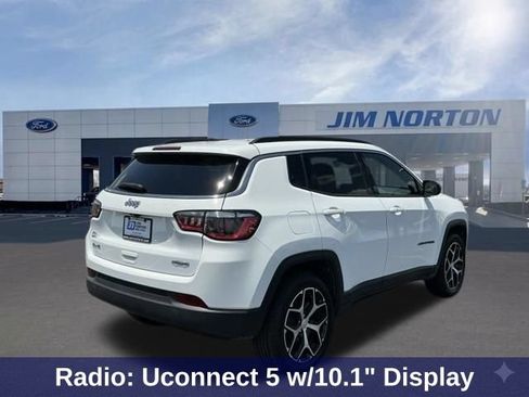 Used 2024 Jeep Compass Latitude AWD/4WD image 4