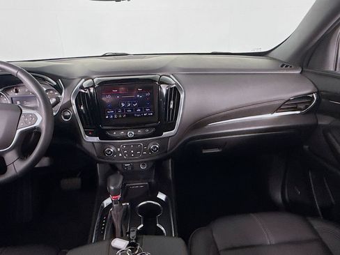 Used 2023 Chevrolet Traverse RS AWD/4WD image 12