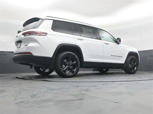 New 2025 Jeep Grand Cherokee L Limited w/ Black Appearance Package image 42