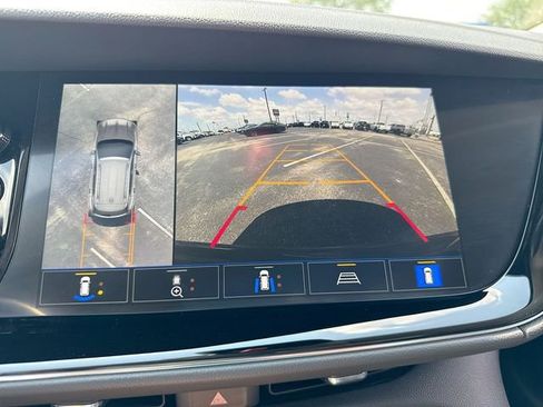 Used 2022 Buick Envision Avenir w/ Technology Package II FWD image 17