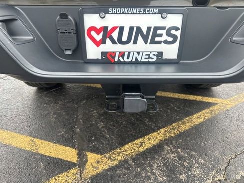 Certified 2020 Jeep Gladiator Sport w/ Quick Order Package 24S image 13