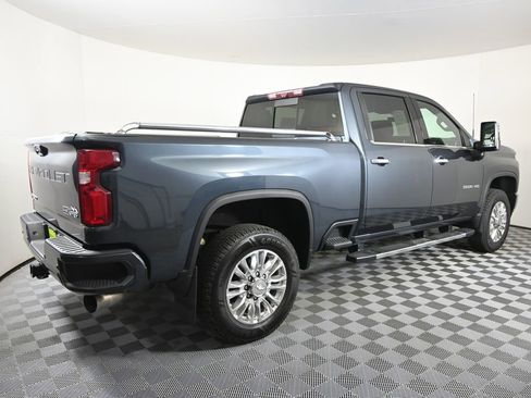 Used 2020 Chevrolet Silverado 3500 High Country w/ Z71 Off-Road Package AWD/4WD image 7