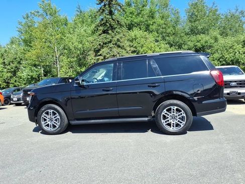 Used 2025 Ford Expedition Active AWD/4WD image 7