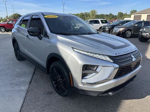 Used 2022 Mitsubishi Eclipse Cross LE AWD/4WD image 3
