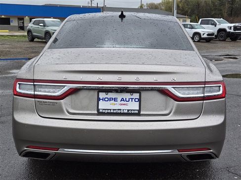 Used 2019 Lincoln Continental Reserve image 4