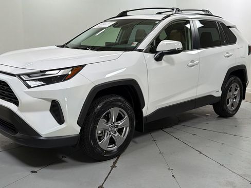 Certified 2025 Toyota RAV4 XLE w/ Convenience Package image 1