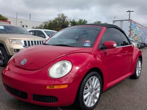 Used 2008 Volkswagen Beetle SE image 3