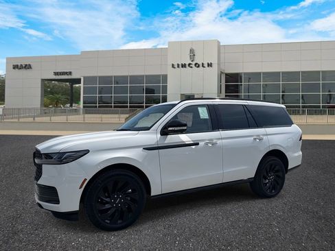 New 2026 Lincoln Navigator Reserve w/ Jet Appearance Package image 7