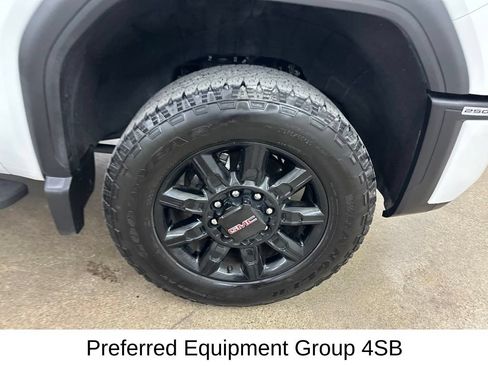 Used 2025 GMC Sierra 2500 AT4 w/ AT4 Premium Plus Package AWD/4WD image 16