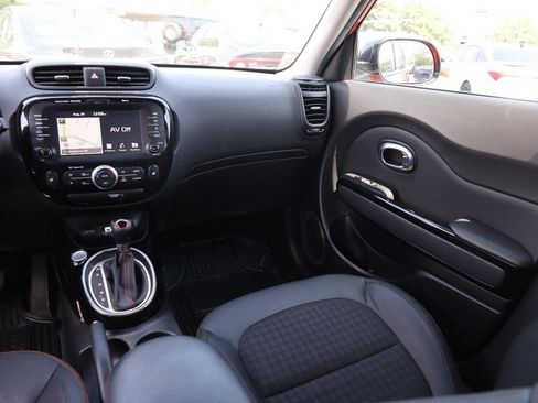 Used 2018 Kia Soul ! w/ Tech Package FWD image 24