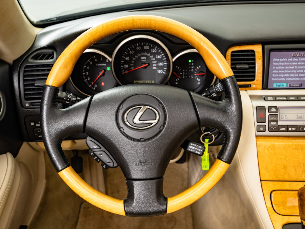 Used 2004 Lexus SC 430 Convertible w/ Preferred Accessory Pkg RWD image 44