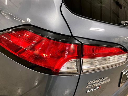 Used 2022 Toyota Corolla Cross LE w/ Moonroof Package image 29
