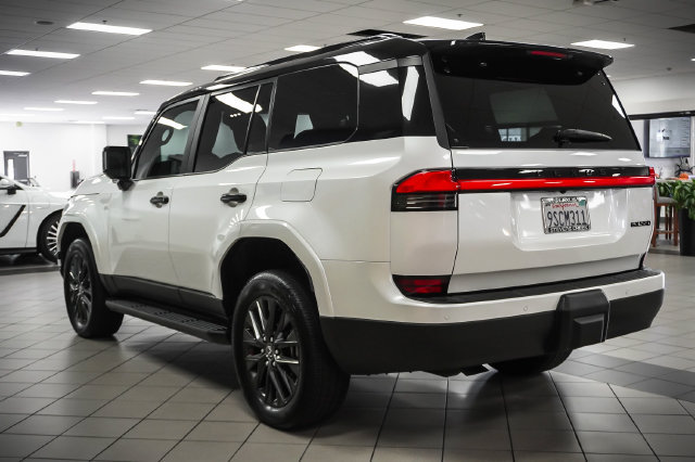 Used 2024 Lexus GX 550 w/ Cold Area Package AWD/4WD image 8