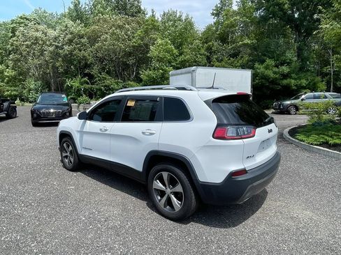 Used 2019 Jeep Cherokee Limited AWD/4WD image 8