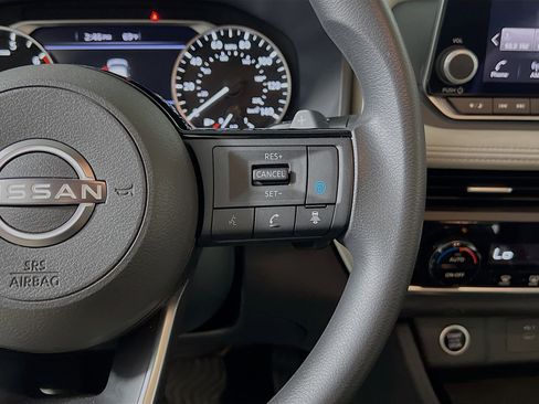 Used 2023 Nissan Rogue SV image 20