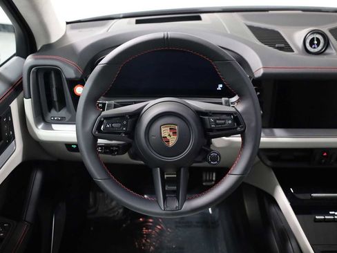New 2025 Porsche Cayenne GTS image 25