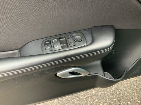 Certified 2022 Dodge Challenger SXT w/ Blacktop Package image 9