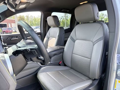 Used 2025 Chevrolet Colorado ZR2 image 10