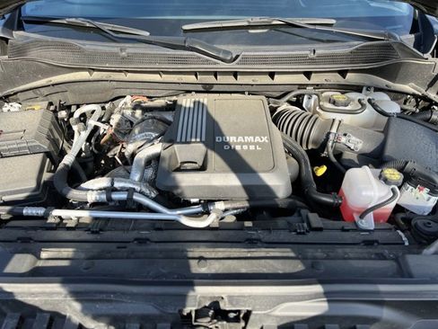 Used 2025 Chevrolet Silverado 1500 LT Trail Boss w/ LT Trail Boss Premium Package AWD/4WD image 31