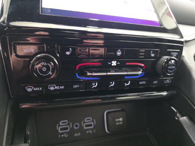 Used 2024 Jeep Grand Cherokee Altitude AWD/4WD image 22
