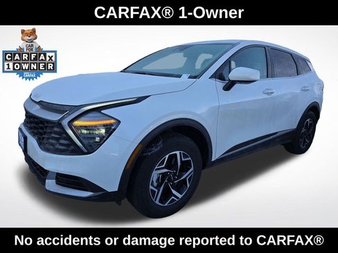 Used 2025 Kia Sportage LX image 3