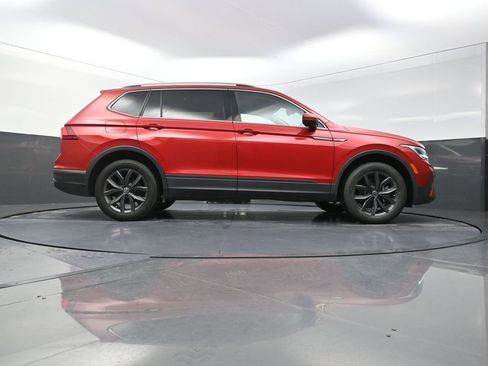 Used 2023 Volkswagen Tiguan SE FWD image 28