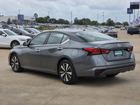 Used 2022 Nissan Altima 2.5 SV FWD image 4