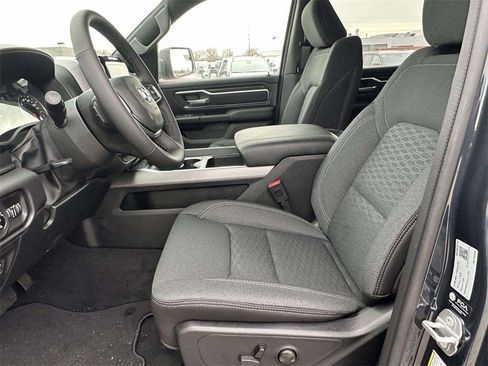New 2026 RAM 1500 4x4 Crew Cab image 9