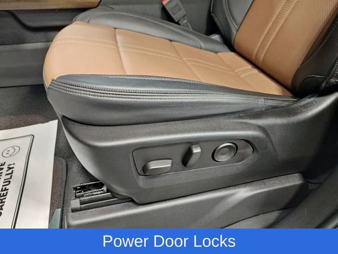 Used 2025 Chevrolet Silverado 2500 High Country w/ Technology Package image 36