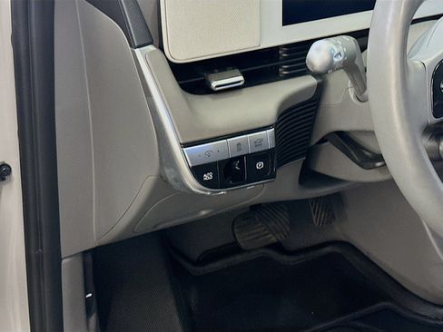 Used 2024 Hyundai Ioniq 5 SEL AWD/4WD image 17