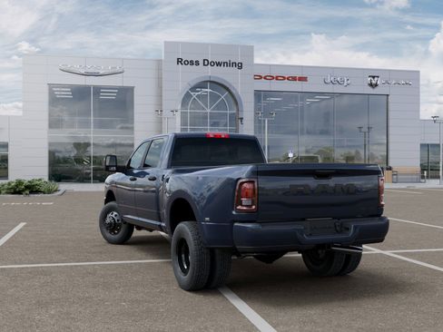 New 2026 RAM 3500 Big Horn AWD/4WD image 3
