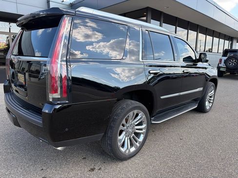 Used 2020 Cadillac Escalade Premium Luxury w/ LPO, Radiant Package AWD/4WD image 6
