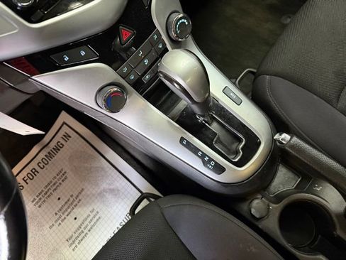 Used 2014 Chevrolet Cruze LT image 29