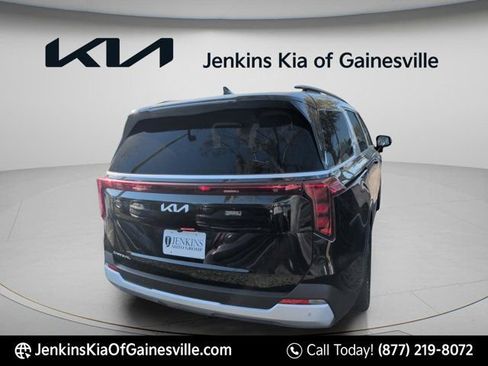 New 2026 Kia Carnival EX FWD image 5