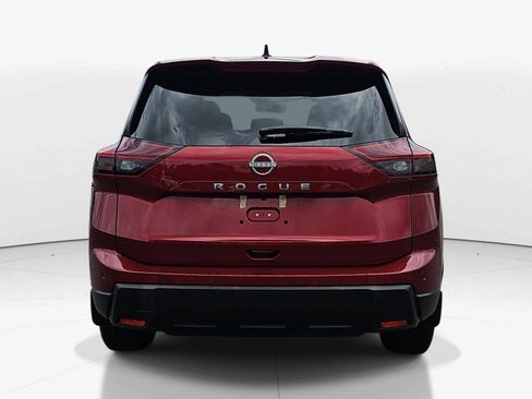 Used 2025 Nissan Rogue S FWD image 5