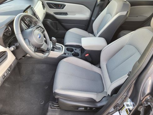 Used 2025 Subaru Forester Premium AWD/4WD image 3