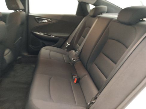 Used 2022 Chevrolet Malibu LS FWD image 18