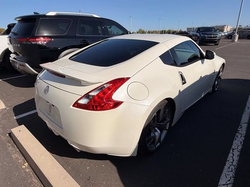 Used 2014 Nissan 370Z Coupe w/ Sport Package RWD image 5