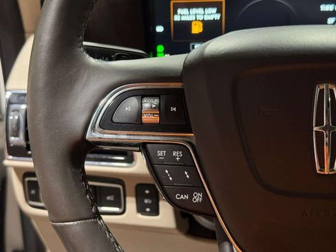 Certified 2021 Lincoln Navigator Reserve AWD/4WD image 11