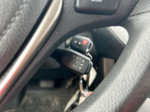 Used 2015 Toyota RAV4 LE AWD/4WD image 17