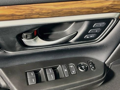Used 2019 Honda CR-V Touring image 17