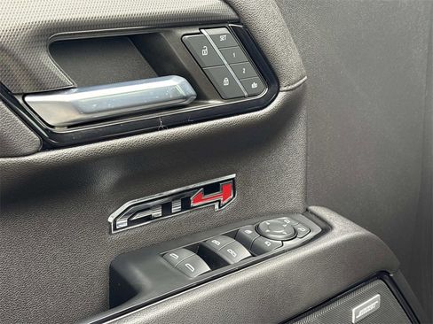 Used 2022 GMC Sierra 1500 AT4 w/ Technology Package image 25