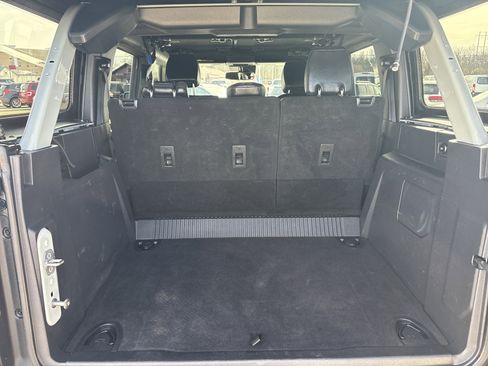 Used 2022 Ford Bronco Wildtrak image 5