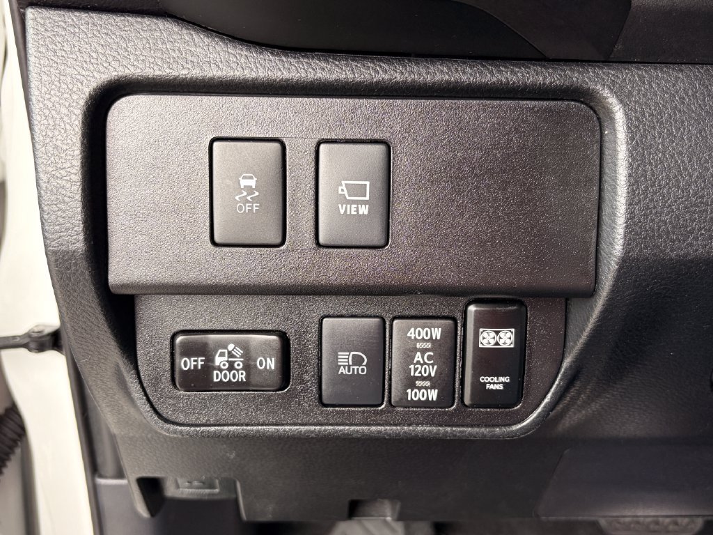 Used 2020 Toyota Tacoma TRD Pro AWD/4WD image 31