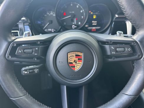 Certified 2023 Porsche Macan AWD/4WD image 23