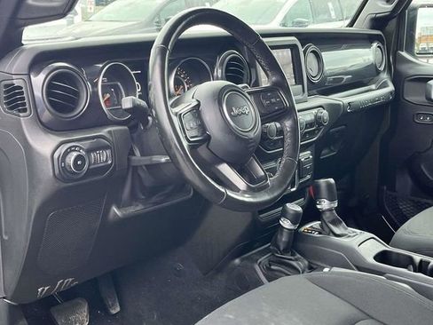 Used 2022 Jeep Wrangler Unlimited Sport image 12