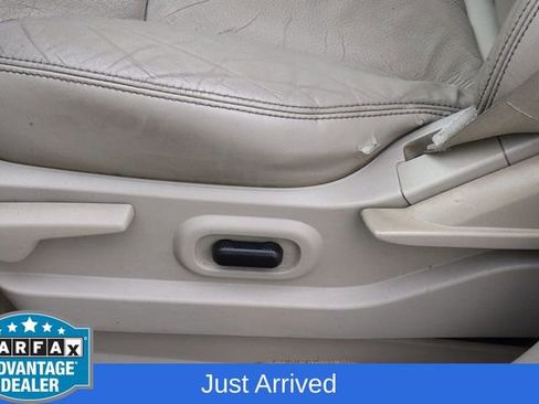 Used 2010 Ford Edge SEL image 16