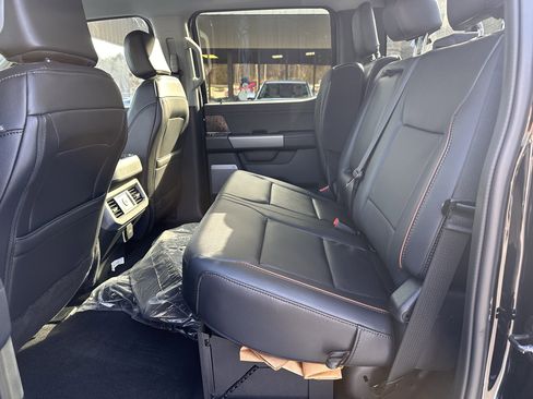 Used 2025 Ford F450 Lariat w/ Snow Plow Prep Package image 10