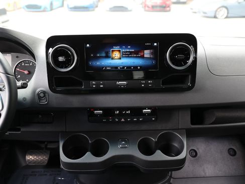Used 2024 Mercedes-Benz Sprinter 3500 w/ Parking Package image 22